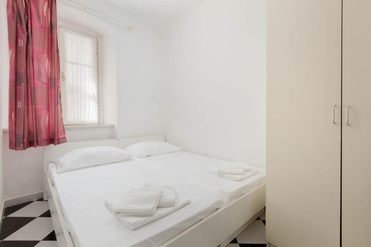 Apartmani Marija Podgora Exterior foto
